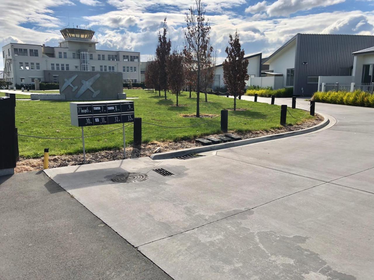 Lovely, Sunny, Home Sweet Home Christchurch Exteriör bild