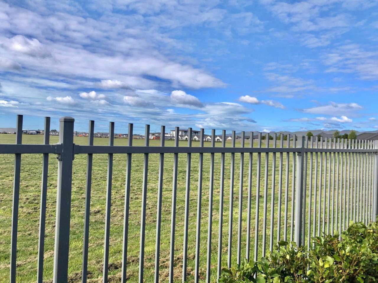 Lovely, Sunny, Home Sweet Home Christchurch Exteriör bild
