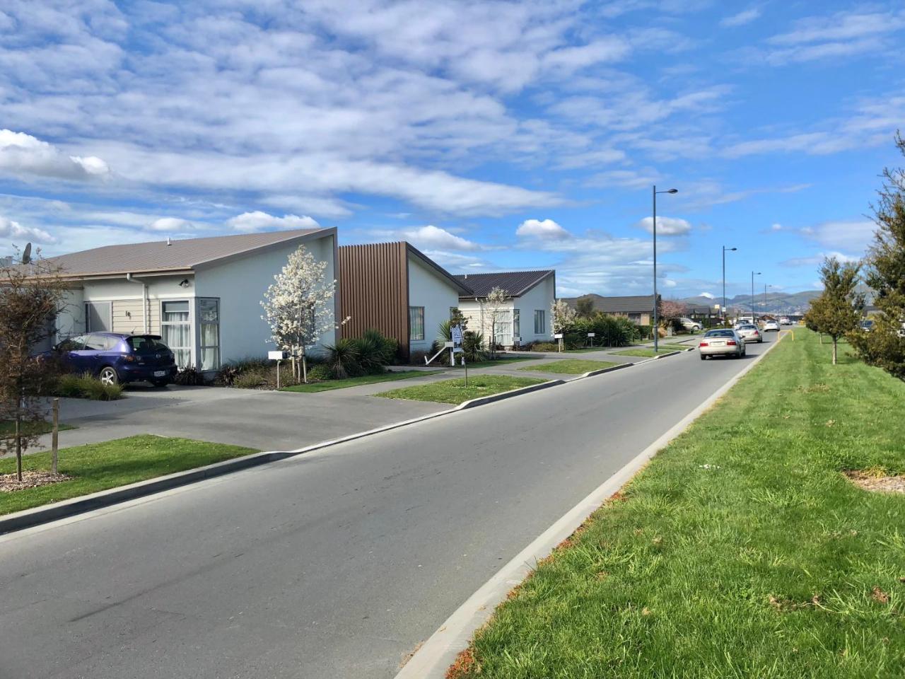 Lovely, Sunny, Home Sweet Home Christchurch Exteriör bild