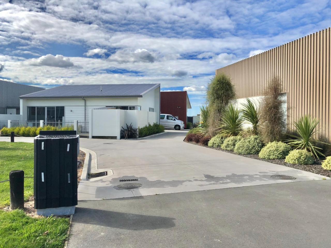 Lovely, Sunny, Home Sweet Home Christchurch Exteriör bild